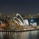 A Plush & Comfy Studio Next To Darling Harbour
