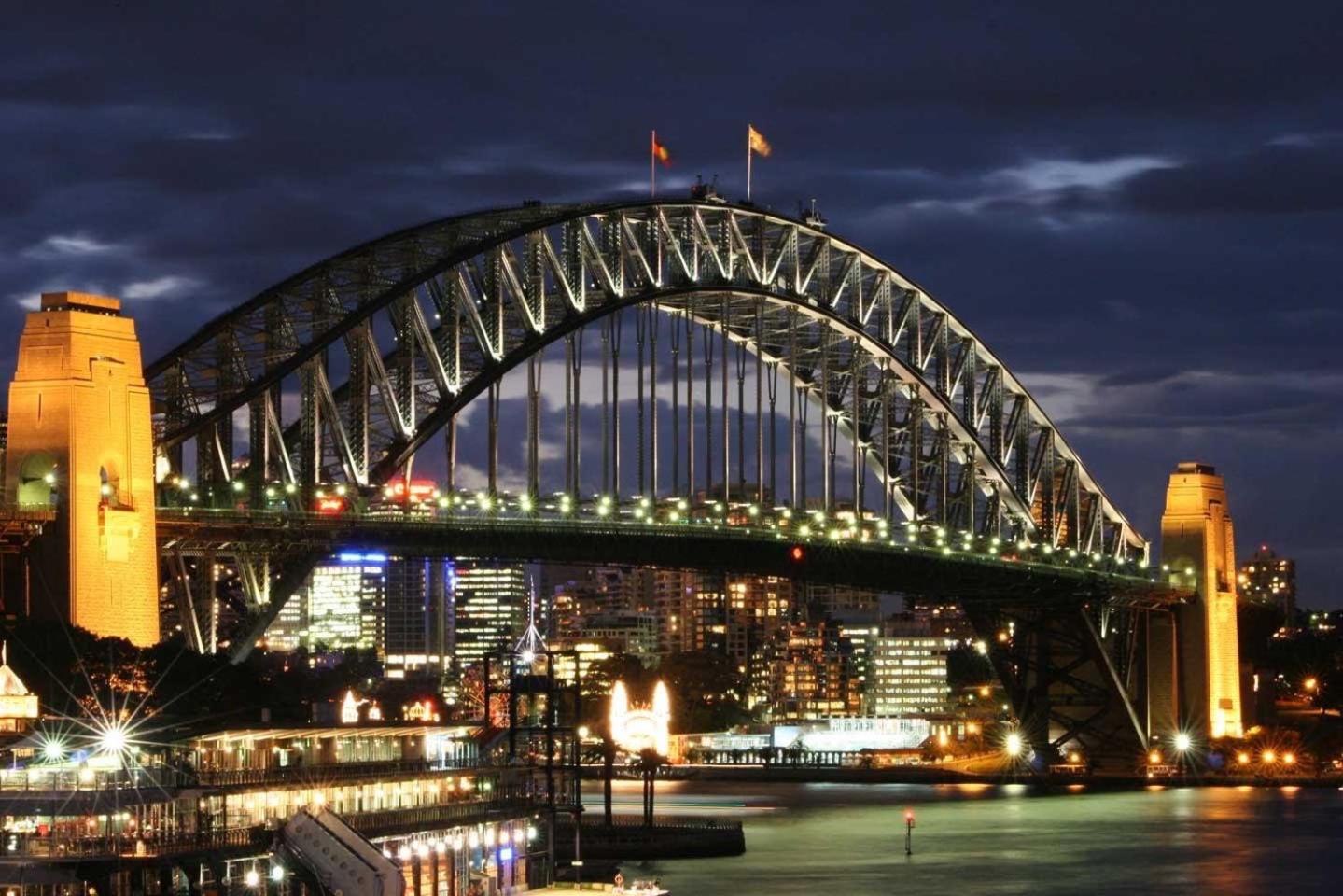 Apartment A Plush & Comfy Next To Darling Harbour Sydney