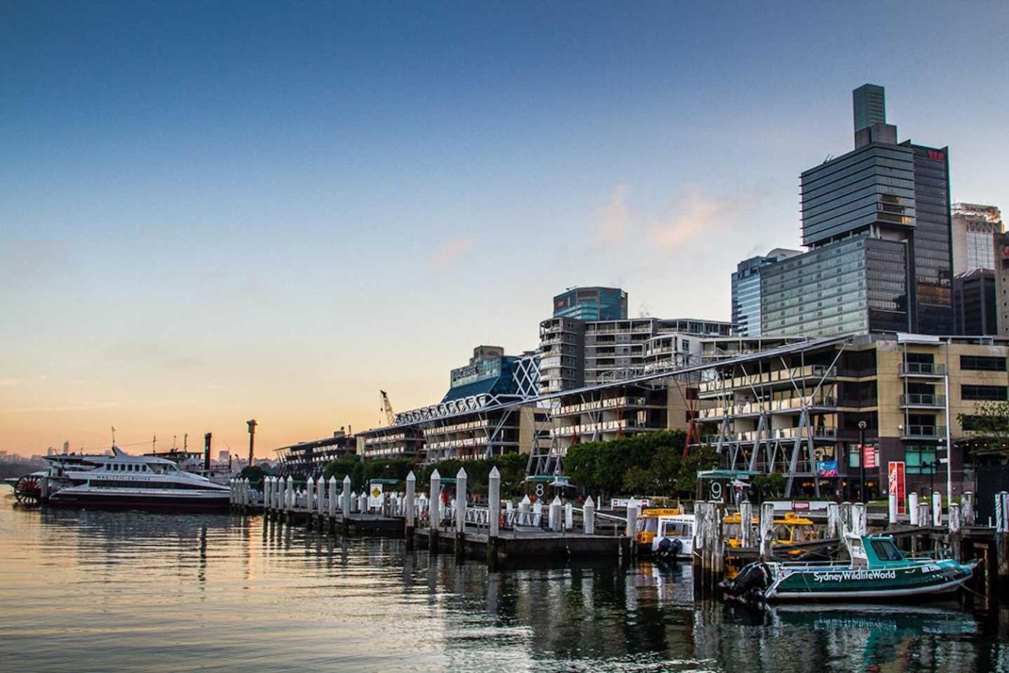 A Plush & Comfy Next To Darling Harbour